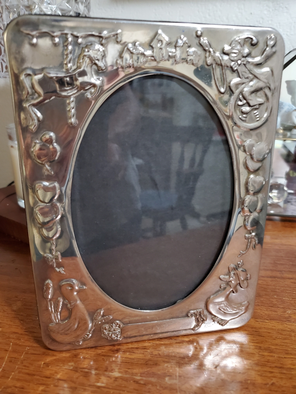 Silver Decorative Photo Frame - Elegant Oval Accent